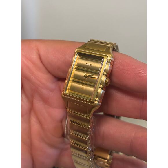Fossil Raquel ES5389 — All-Gold Tone, 23 mm Rectangular - Picture 14 of 17